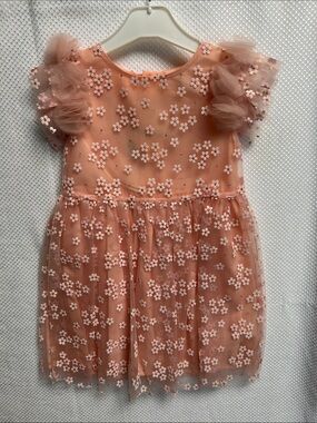 Mayoral Peachy Pink Floral Tulle Party Dress
NWT. Fully lined.